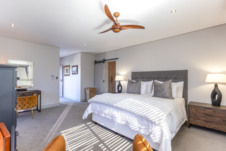 4 Bedroom Property for Sale in Lemoenkloof Western Cape